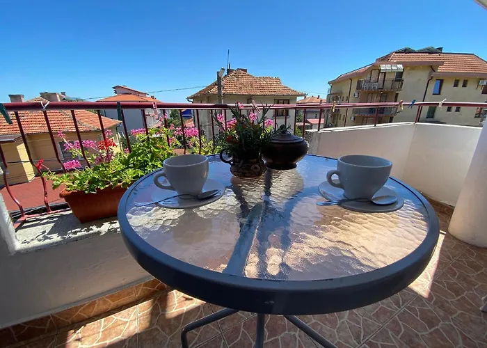 Апартаменты Yana