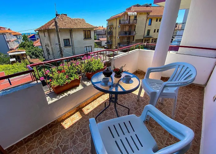 Apartamento Yana *